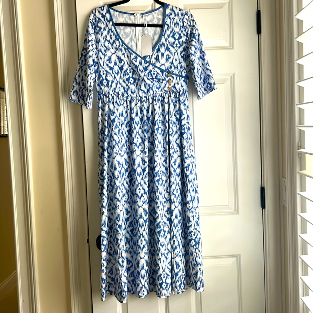 NWT Wrap dress, blue/white, mid length, full zipper in back